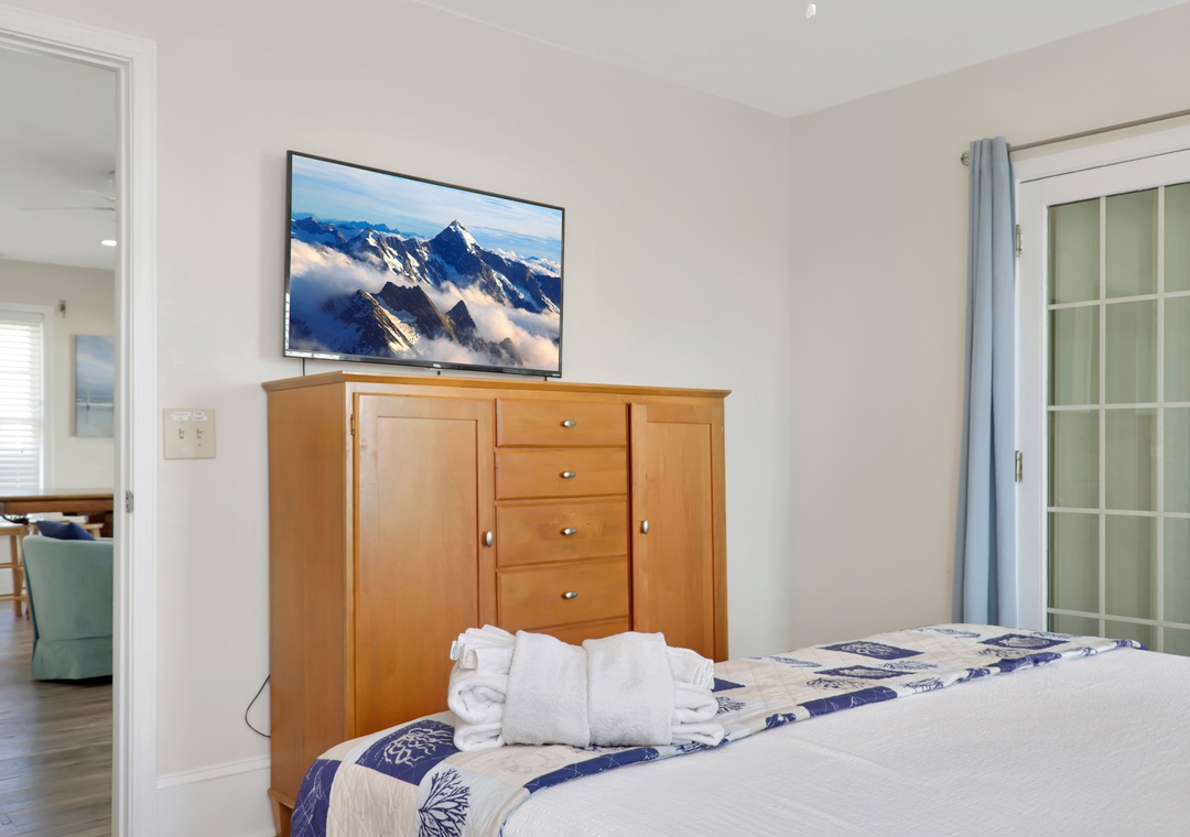 Bedroom 2 with TV