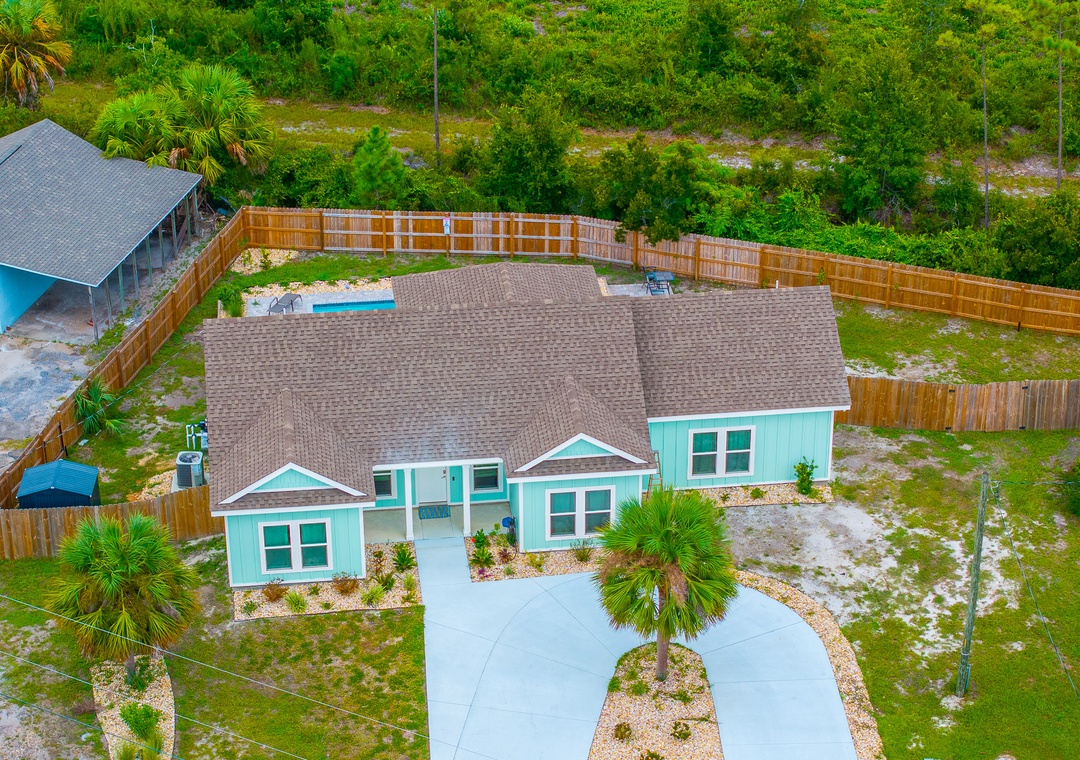 Pelican Point with Parking in Front