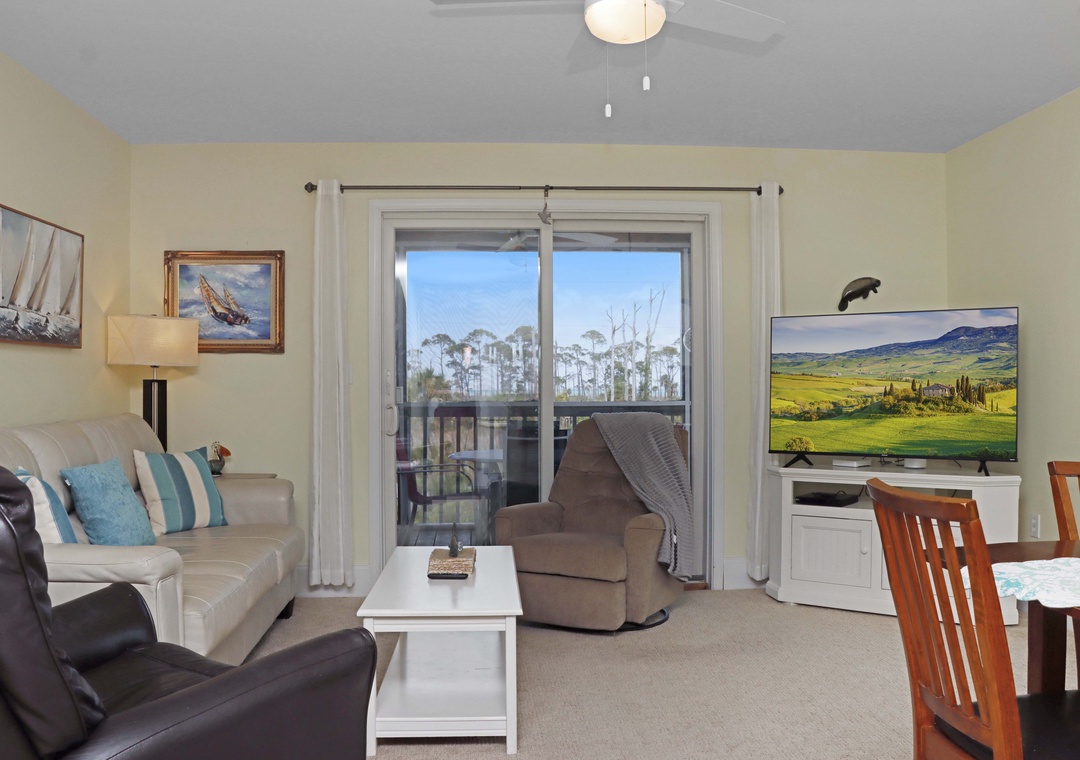 Living Area with Screened Deck