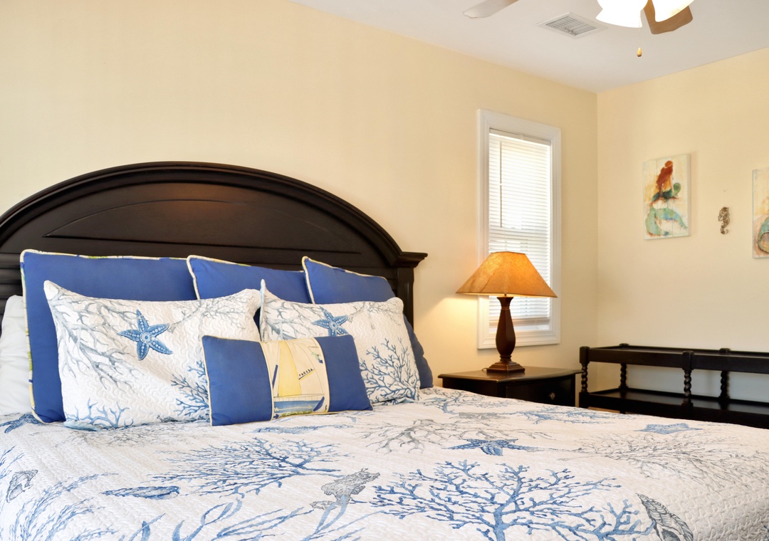 Bedroom 1 - King Bed