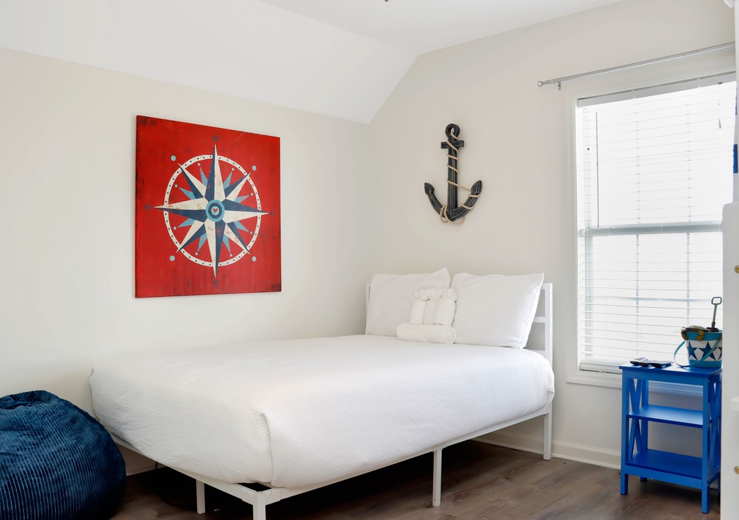 Bedroom 3 - Queen Bed