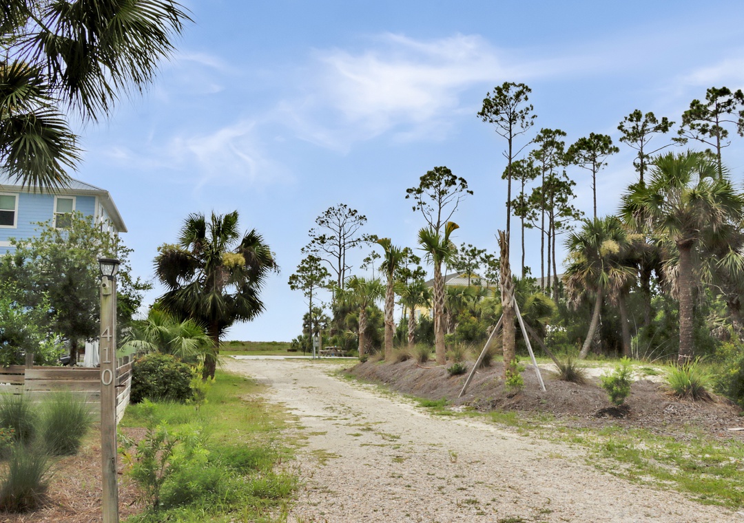 Private Driveway to Lot