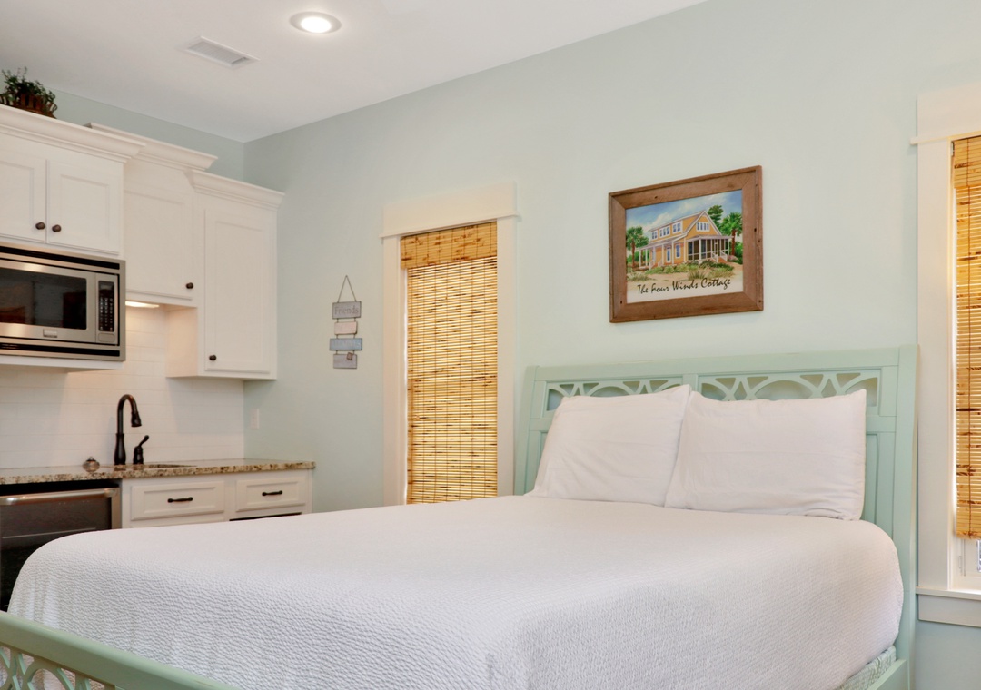 Guest Suite with Queen Bed and Kitchenette