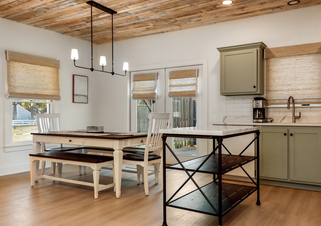 Dining Area and Kitchen Island