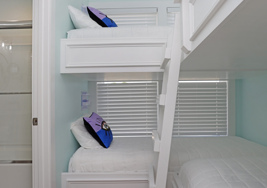 Bedroom 1 with Full Bathroom