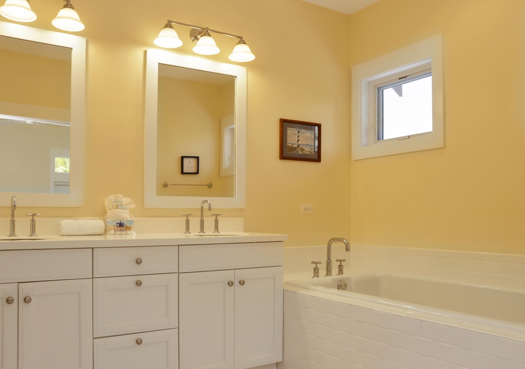 Bedroom 3 - Master Bathroom