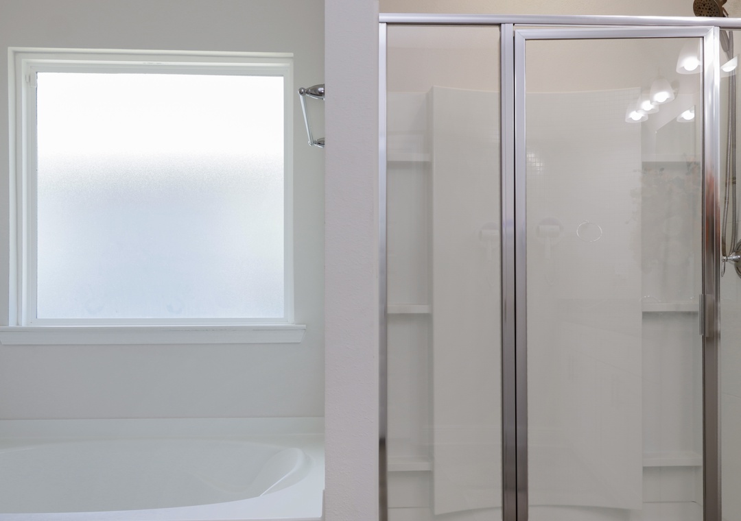 Bedroom 4 - Master Bathroom Shower and Tub