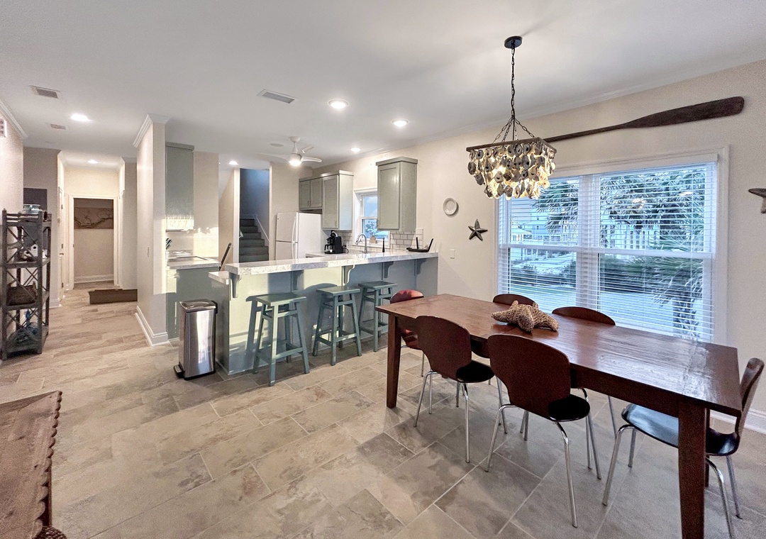 Dining Area/Kitchen