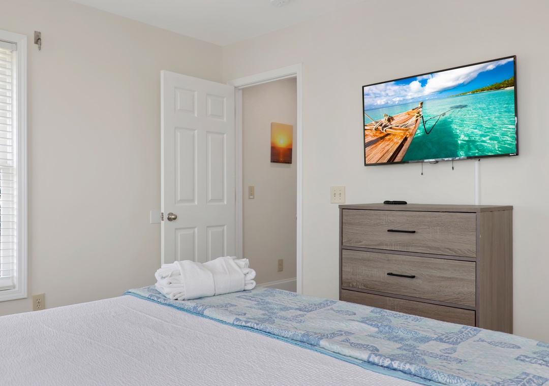Bedroom 4 with TV