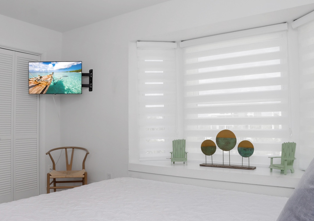 Bedroom 2 with TV