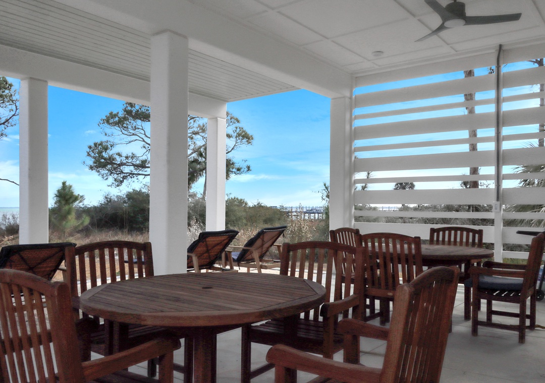 Outdoor Dining On Bayfront Patio
