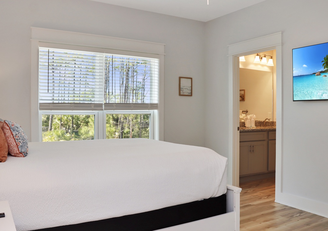 Bedroom 1 - Master Bedroom