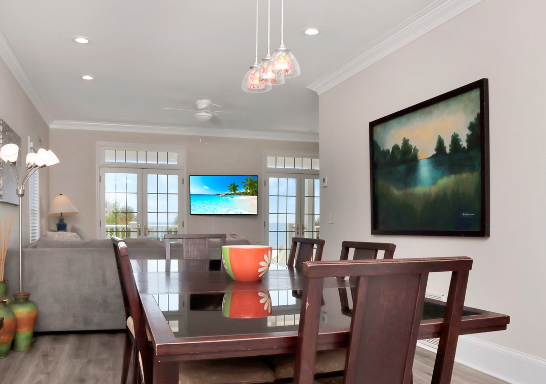 Dining Area - Beach View