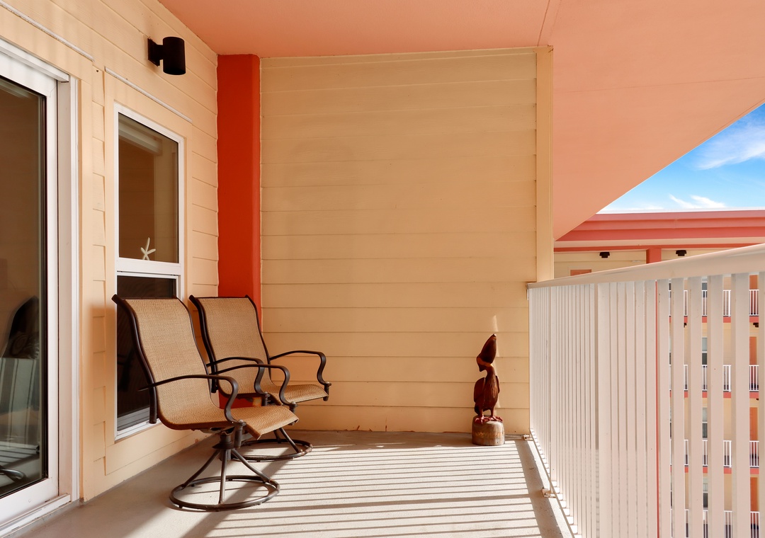 Covered Beach View Deck