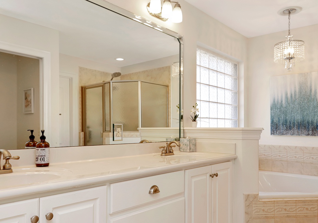 Bedroom 1 - Master Bathroom