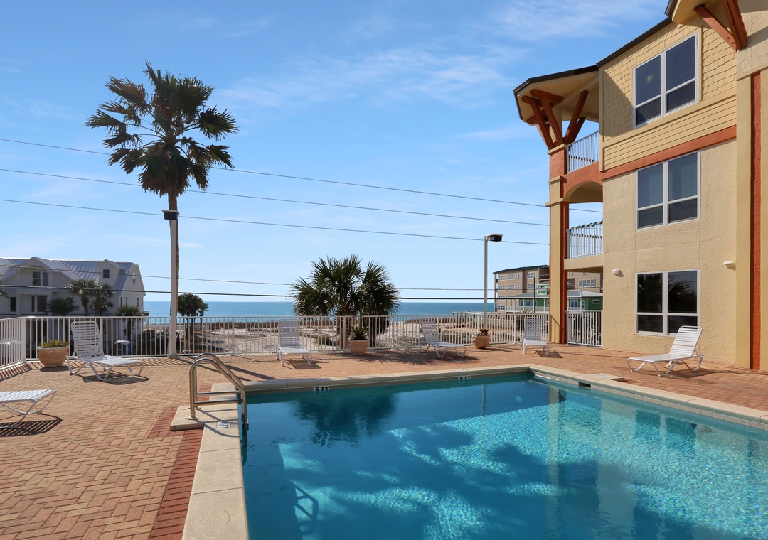 Summerhouse pool