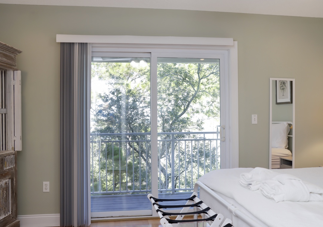 Bedroom 4 with Bay Front Deck