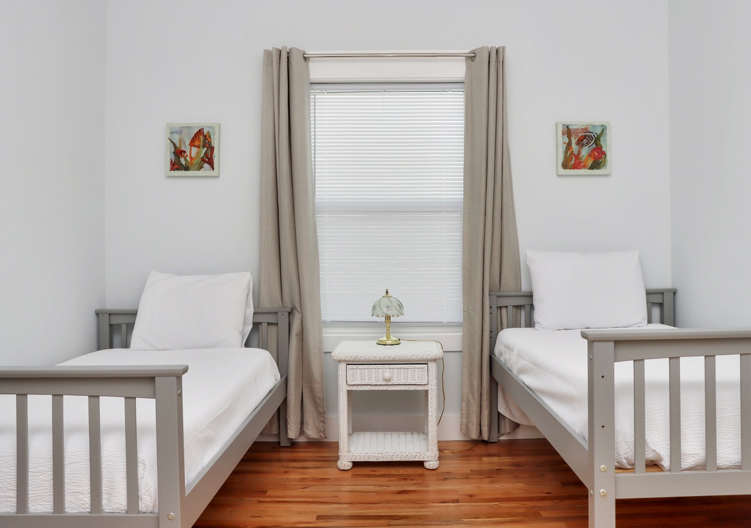 Bedroom 3 - Twin Beds