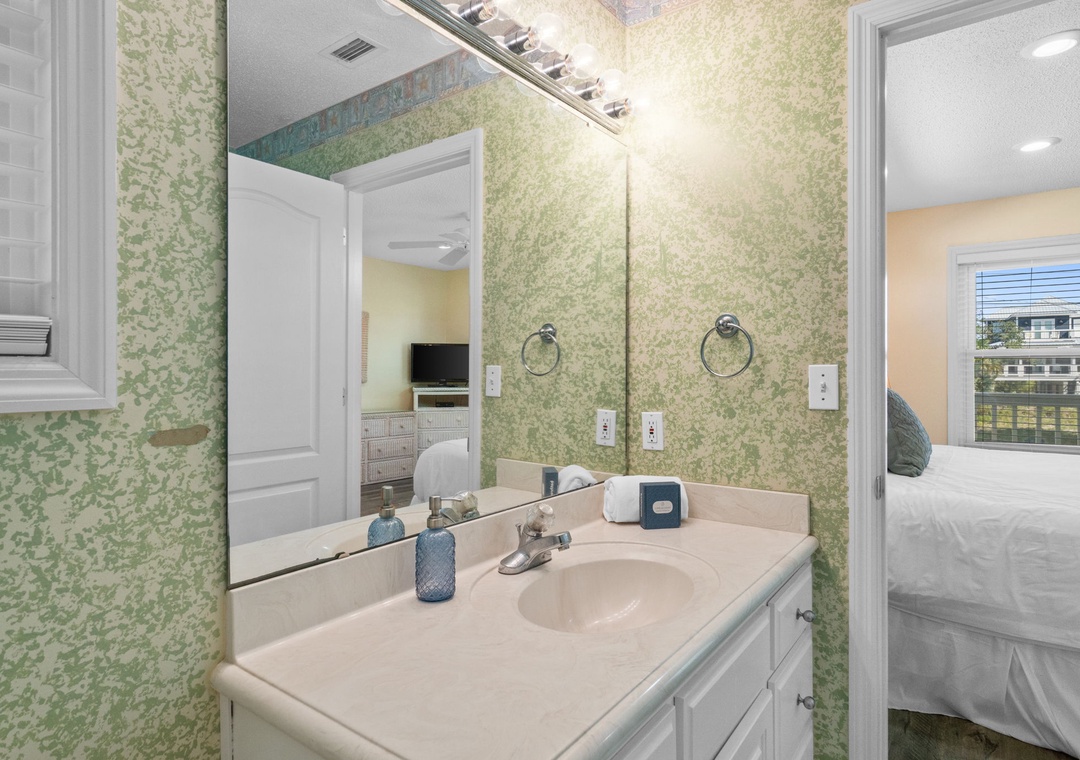 Guest Bathroom 1