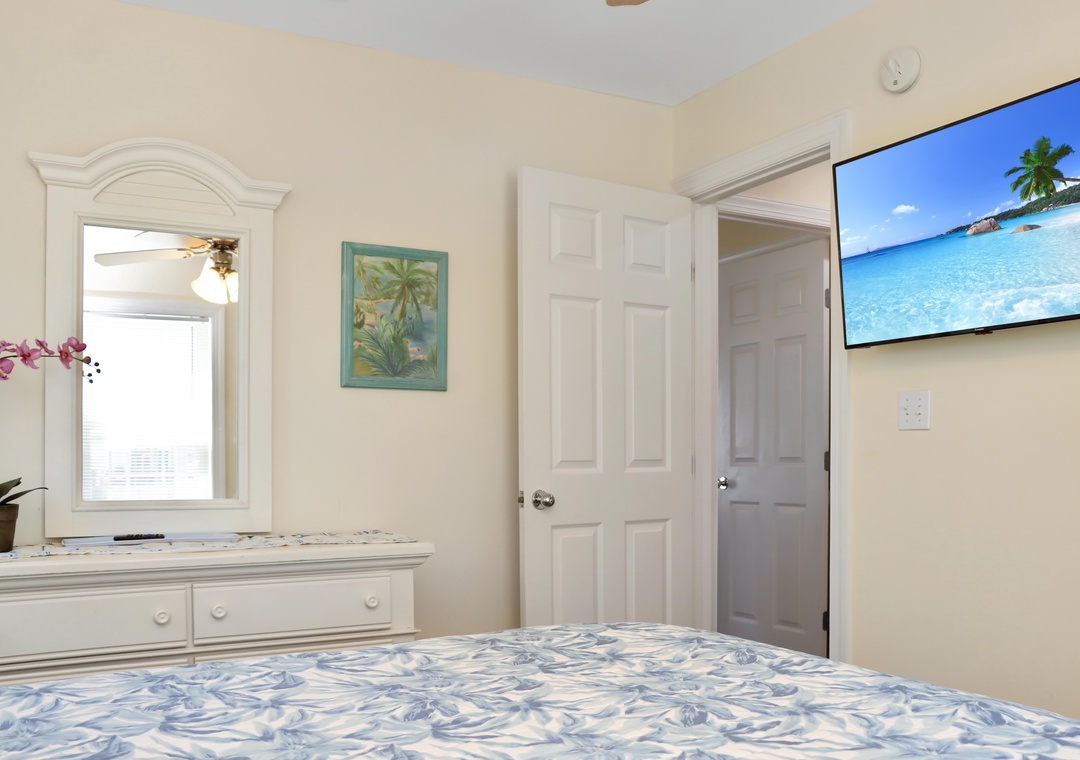 Bedroom 3 with TV