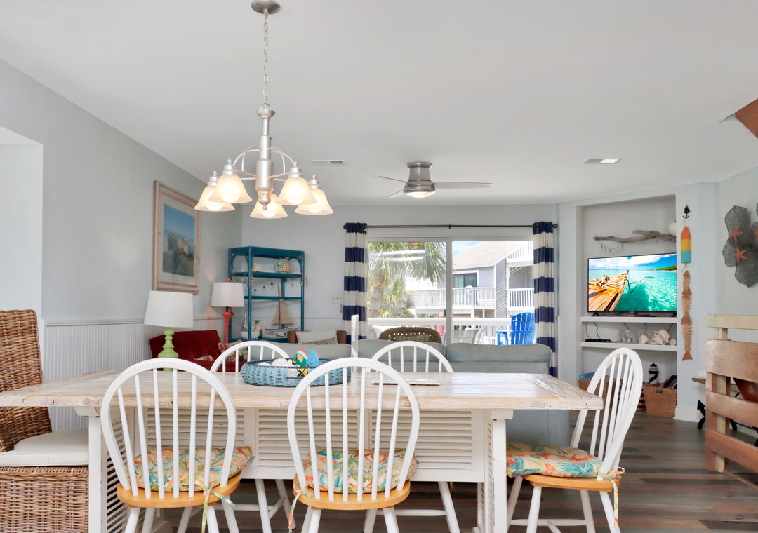 Dining Area with View onto Deck