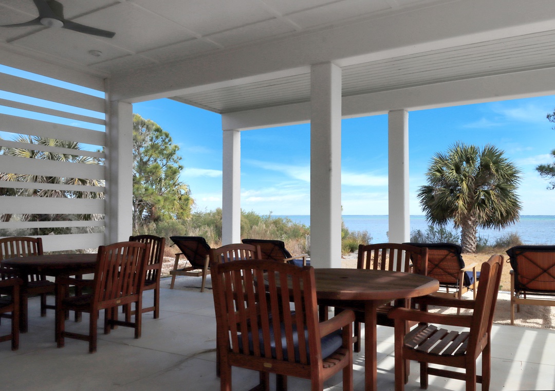 Outdoor Dining and Patio Seating