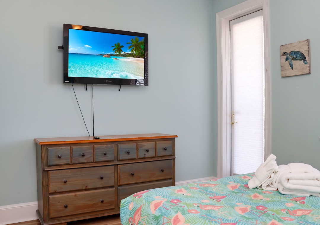 Bedroom 3 with TV and Deck