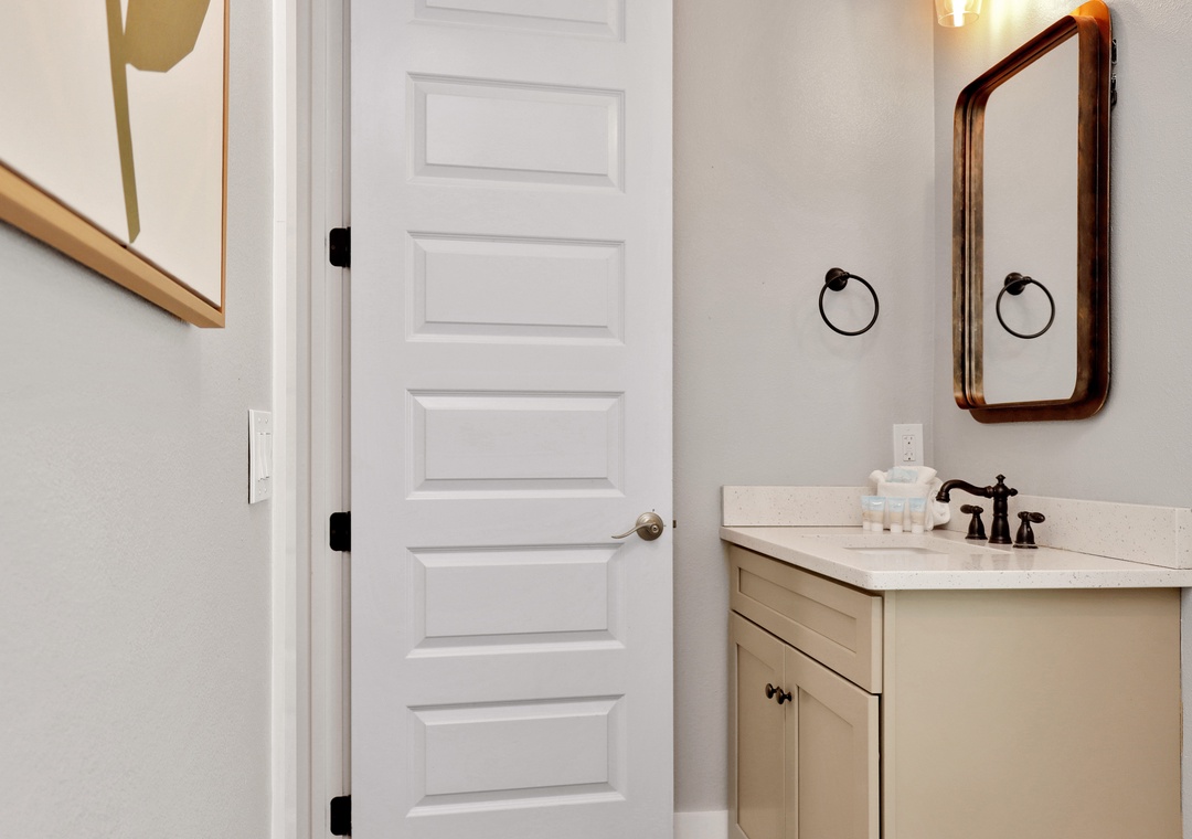 Bedroom 1 - Full Bathroom