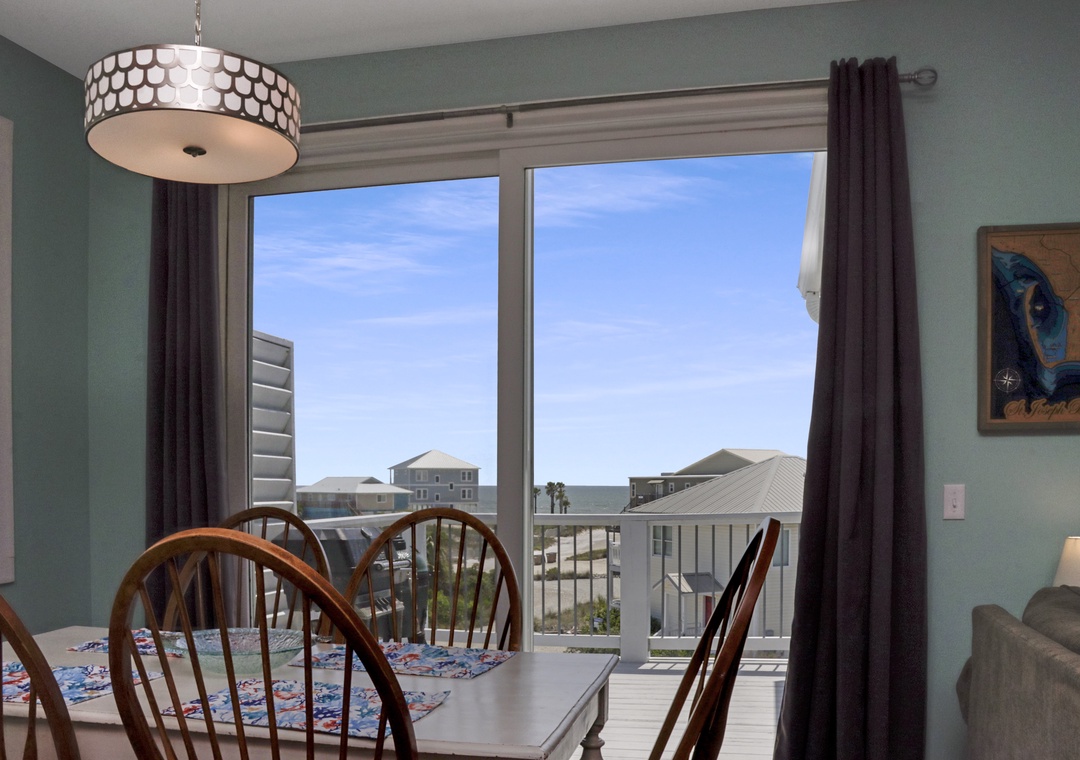 Dining Area - Beach View