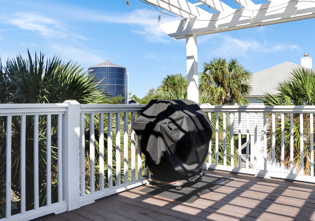 Gas Grill on Pergola Deck