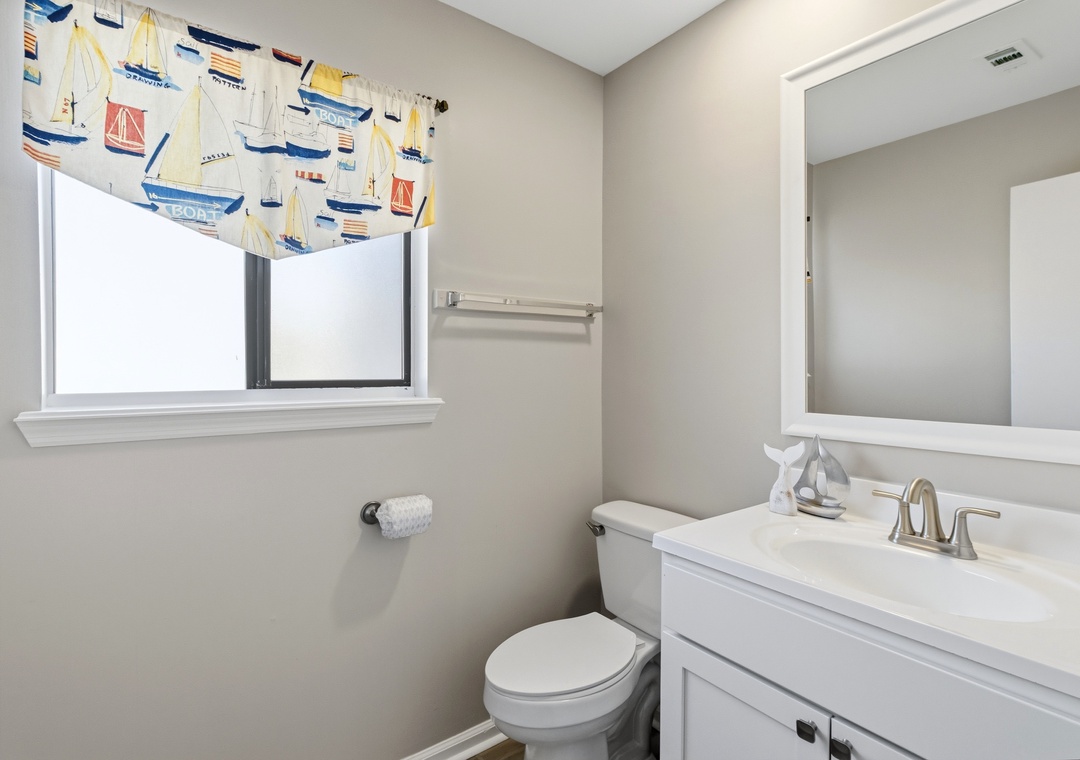 Seaclusion Half Bathroom