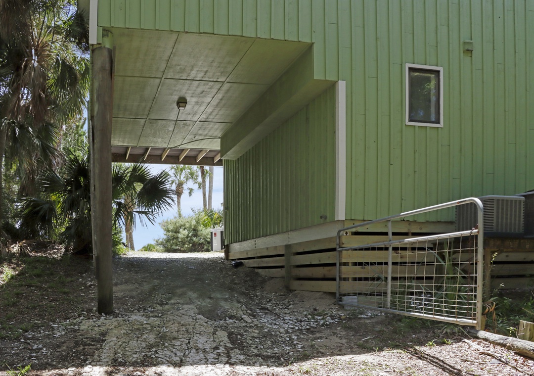 Driveway Through to Backyard