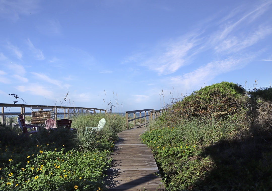Private Walkway to Beach