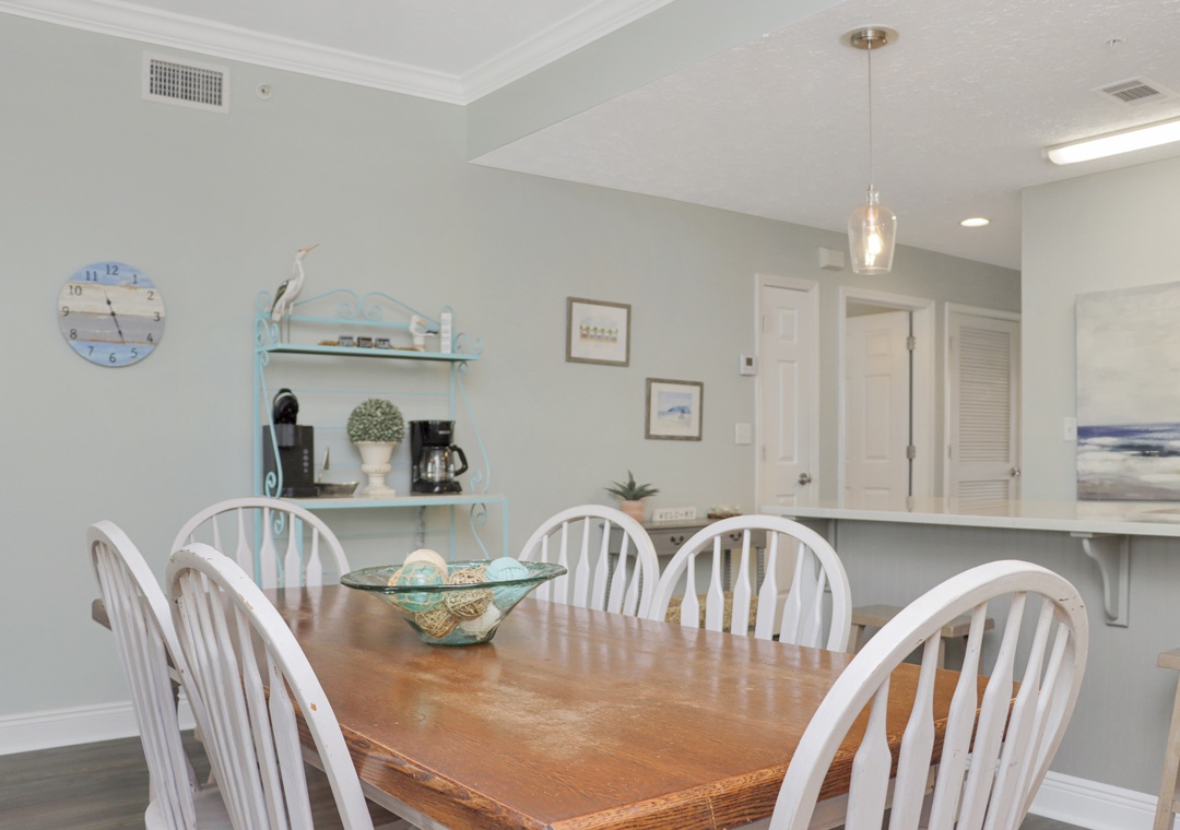 Dining Area, Kitchen and Full Bathroom