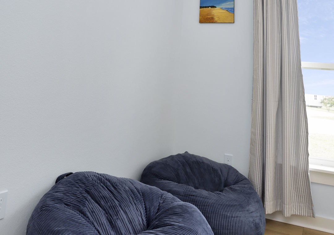 Bedroom 4 - Bean Bag Seats