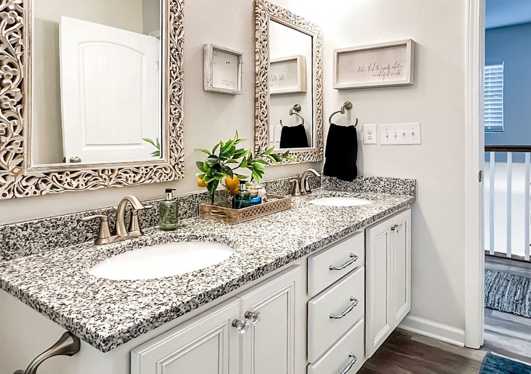 Guest Bathroom 2