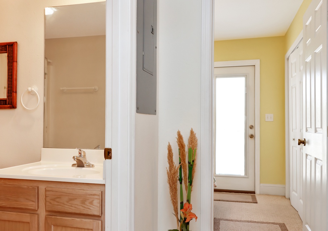 Full Bathroom and Guest Bedroom