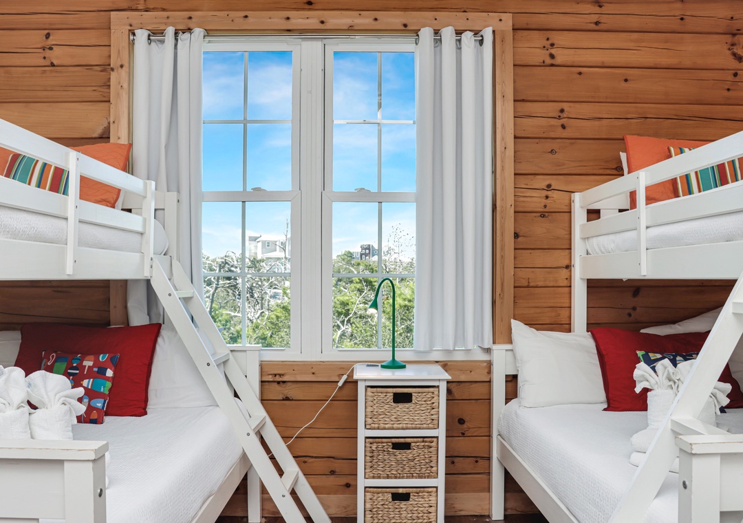 Bedroom 1 - Sleeps 6
