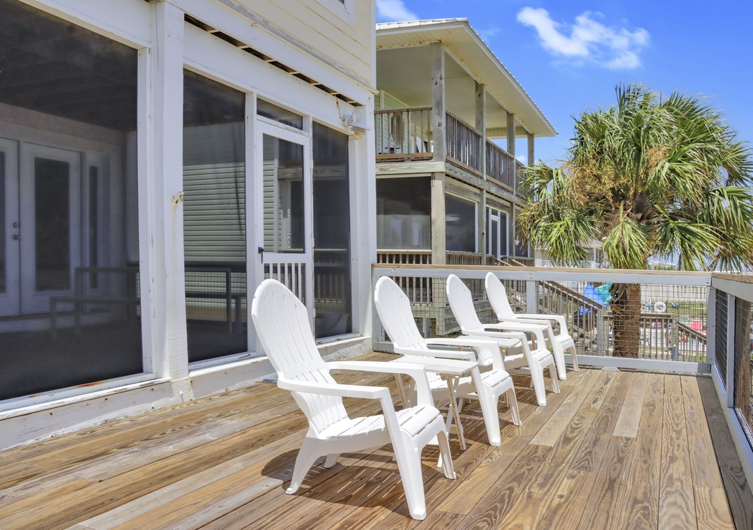 Beach Front Sun Deck (1)