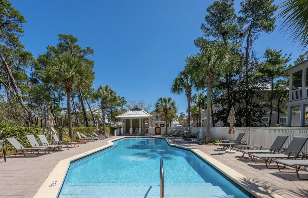 Community pool