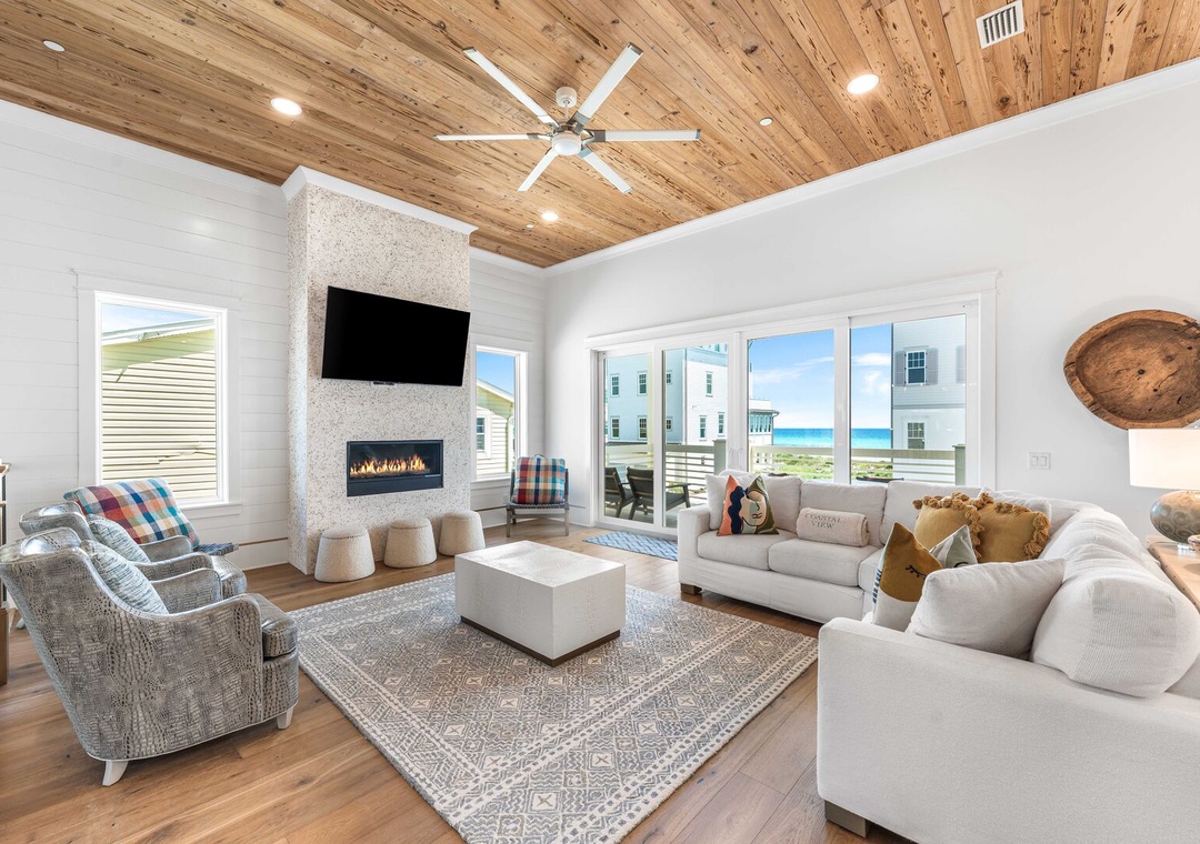 Spacious living room with a view!