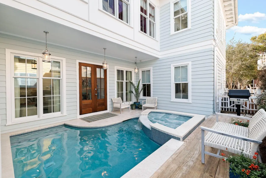 Sea La Vie Seaside private pool