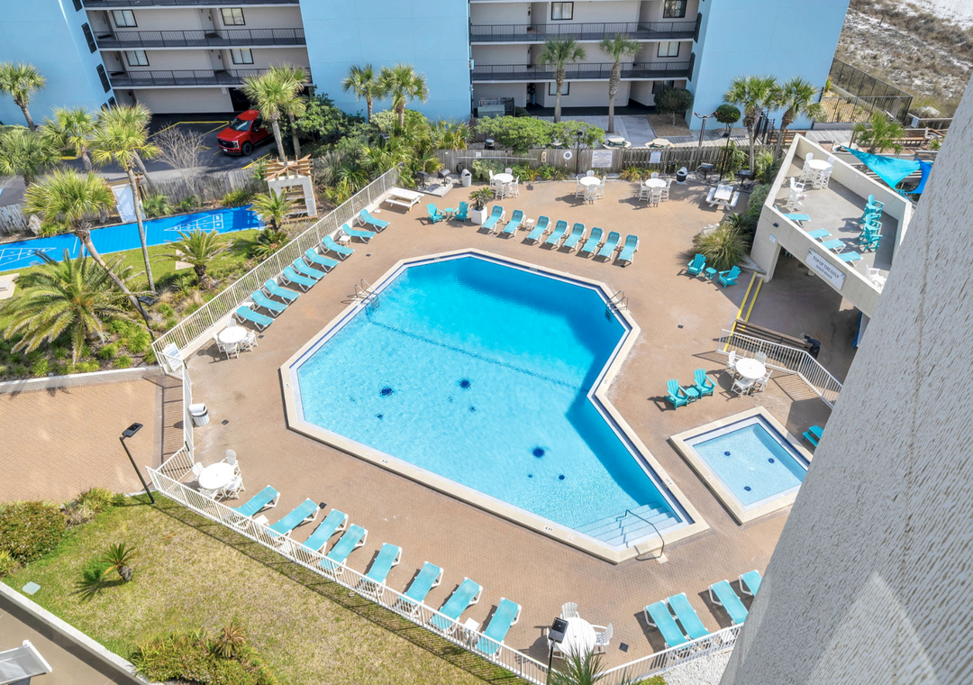 Top of the Gulf 813 window views