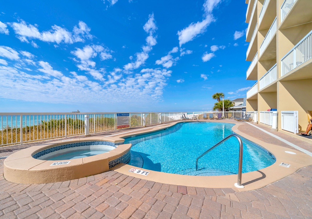 Community pool