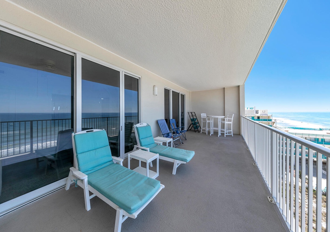 Ocean Reef 904 balcony