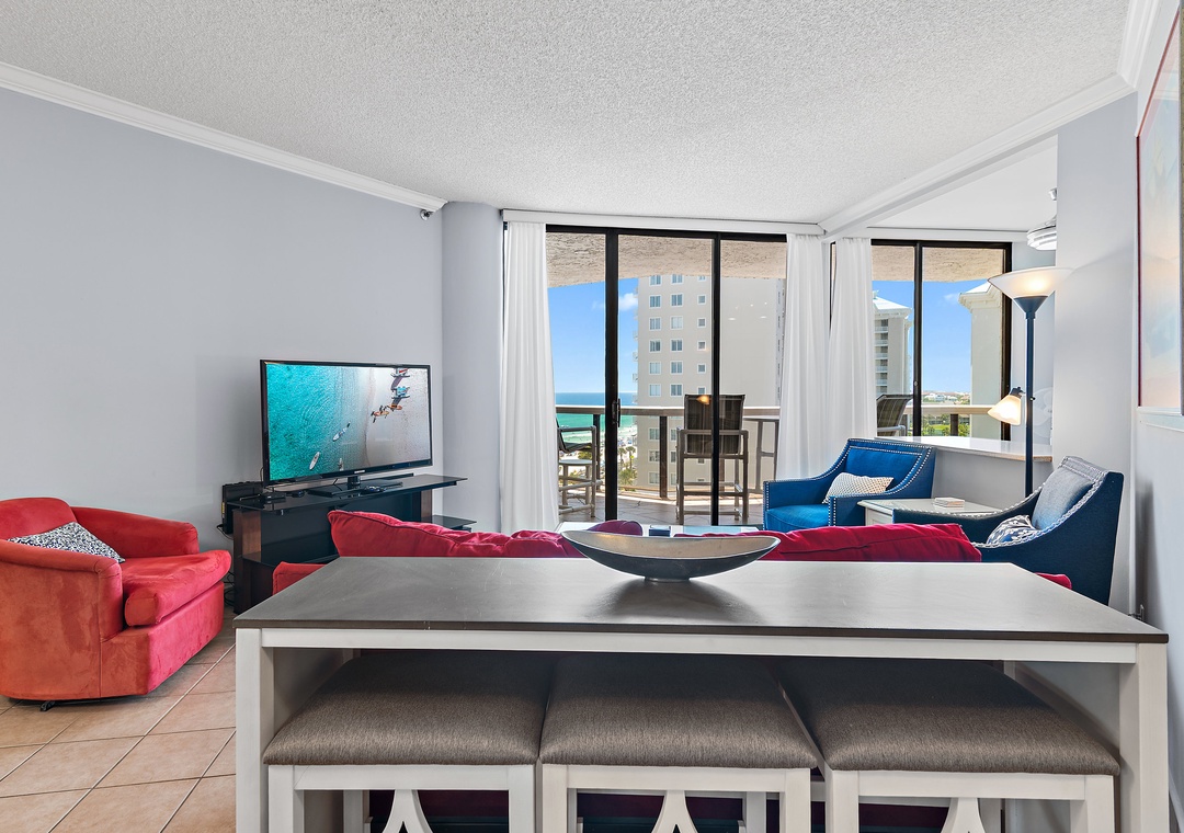 Bright Living Area with Gulf Views