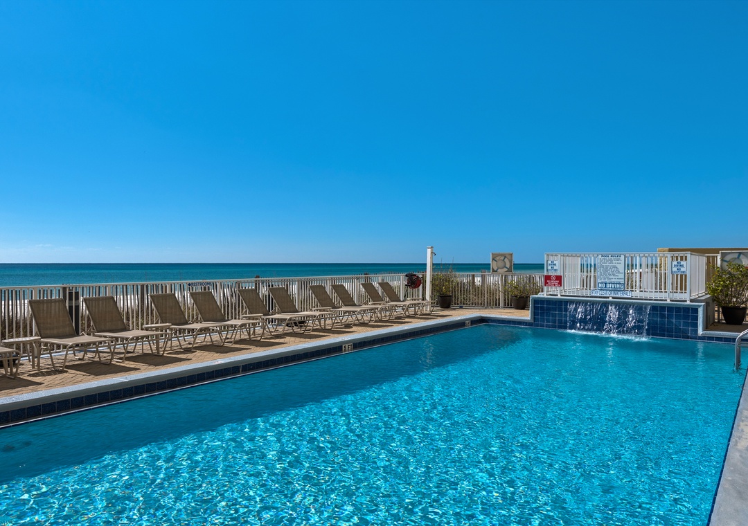 Gorgeous beach front pool
