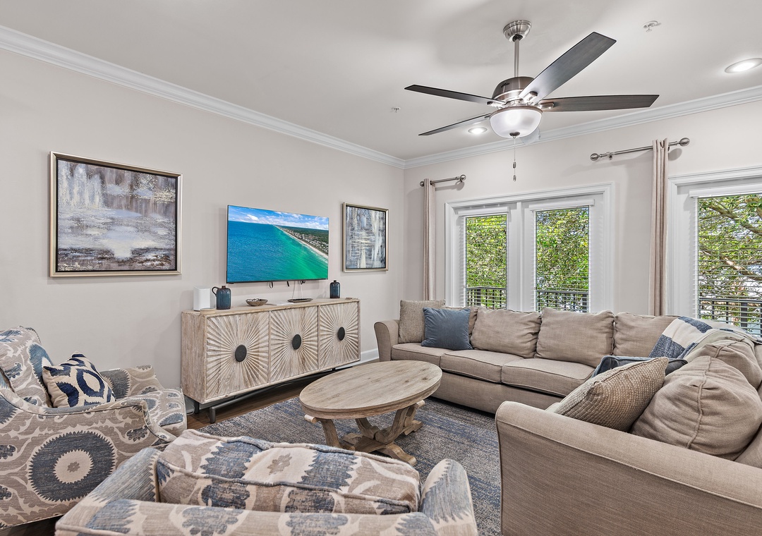 Driftwood Townhomes #3- Liv Salty living room