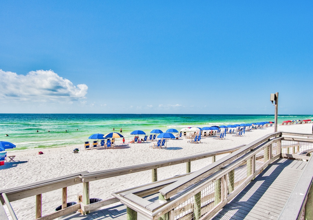 Stunning Beach at Shoreline Towers