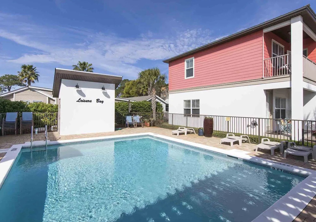 Community pool